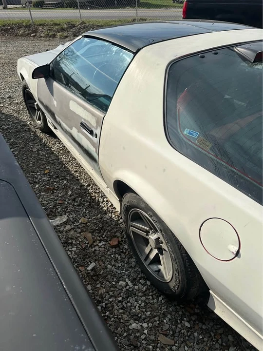 1986 Chevrolet Camaro - Image 8 of 9