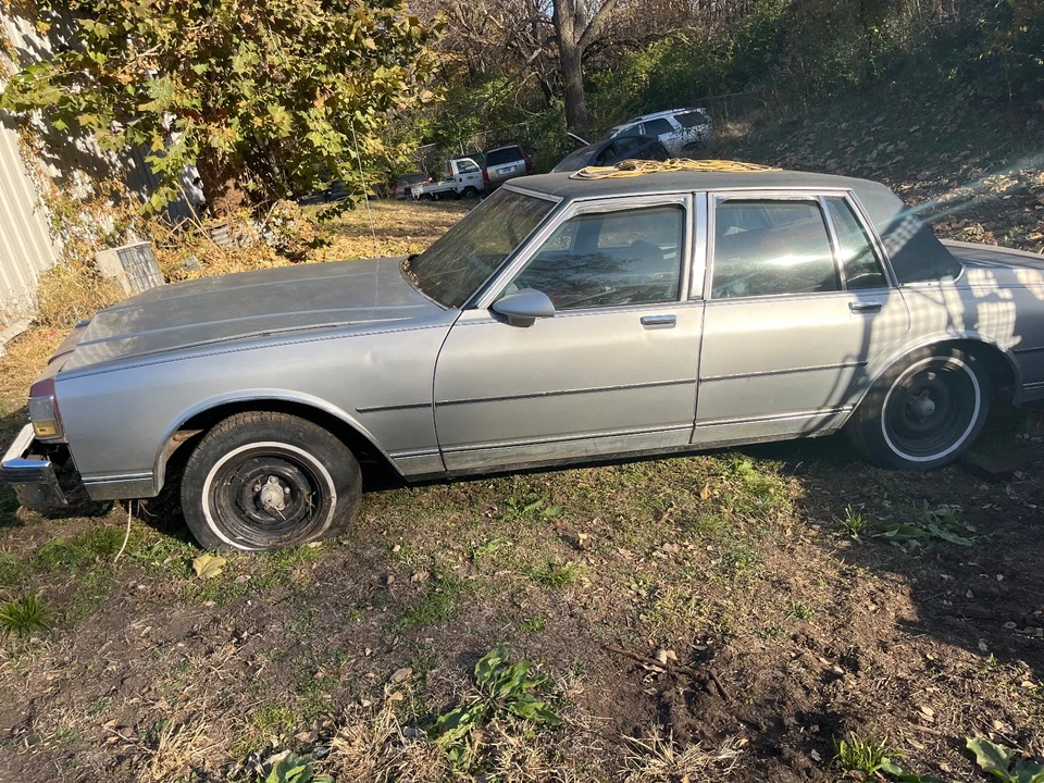 1986 Chevrolet Caprice - Image 3 of 4