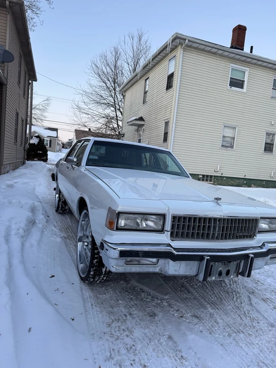 1986 Chevrolet Caprice - Image 2 of 9