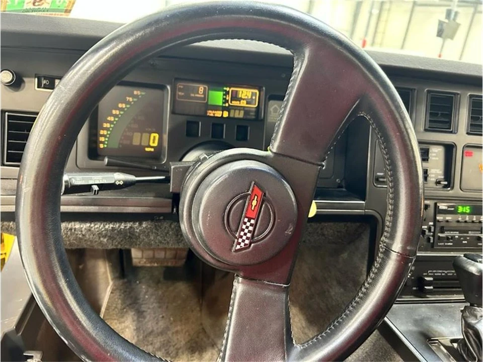 1986 Chevrolet Corvette C4 - Image 25 of 31