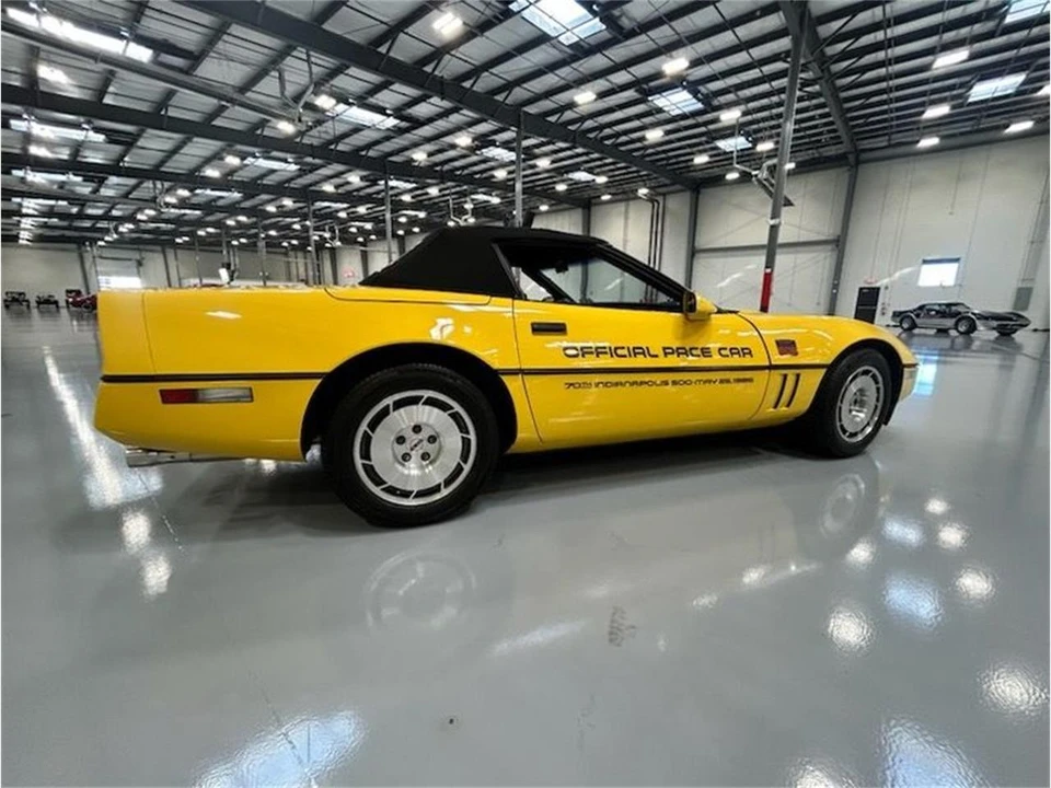 1986 Chevrolet Corvette C4 - Image 15 of 31