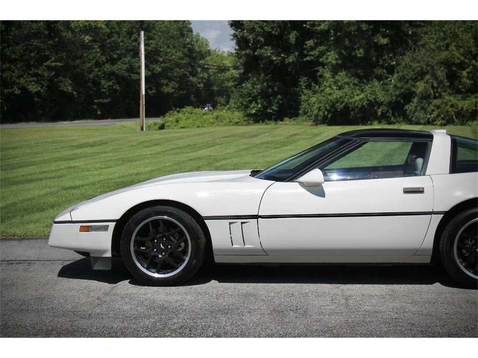 1986 Chevrolet Corvette C4 - Image 12 of 31