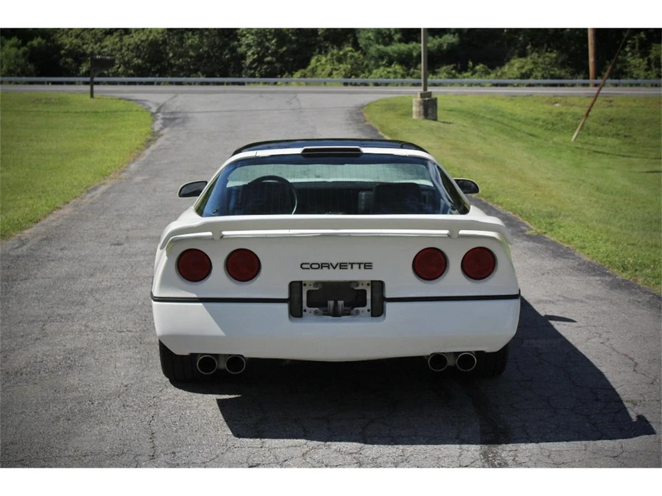 1986 Chevrolet Corvette C4 - Image 7 of 31