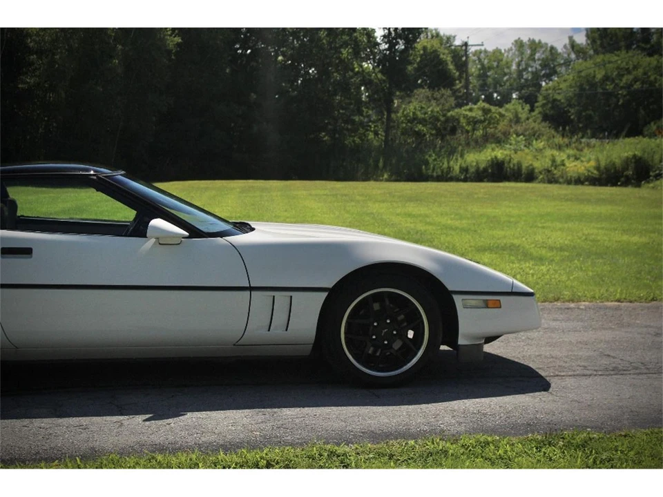 1986 Chevrolet Corvette C4 - Image 5 of 31