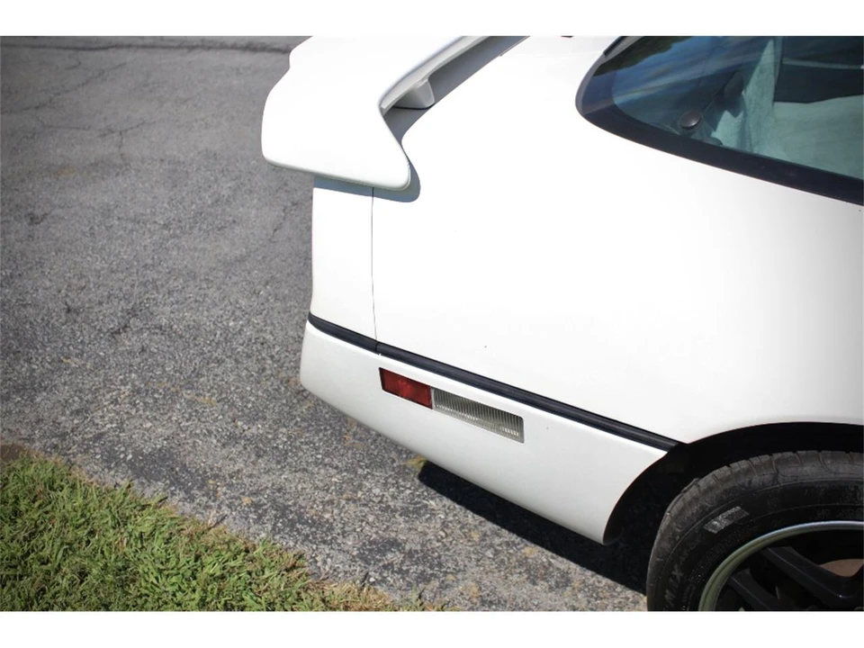1986 Chevrolet Corvette C4 - Image 30 of 31