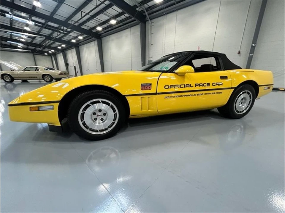 1986 Chevrolet Corvette C4 - Image 12 of 31
