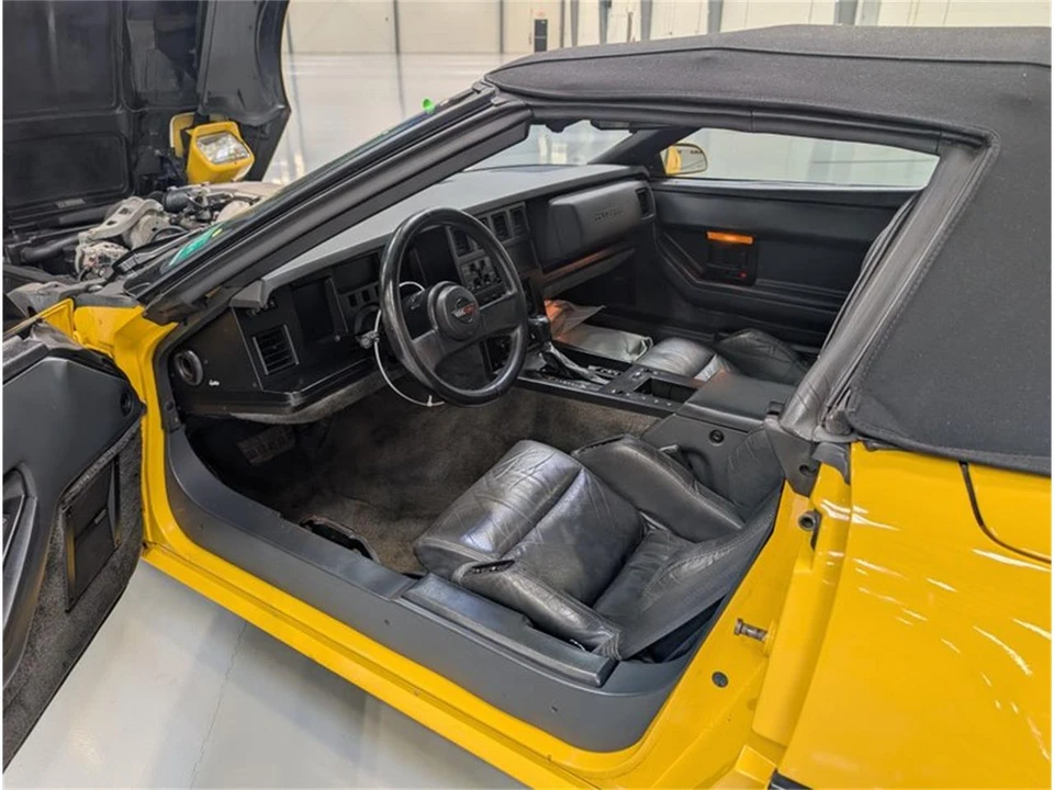 1986 Chevrolet Corvette C4 - Image 20 of 31