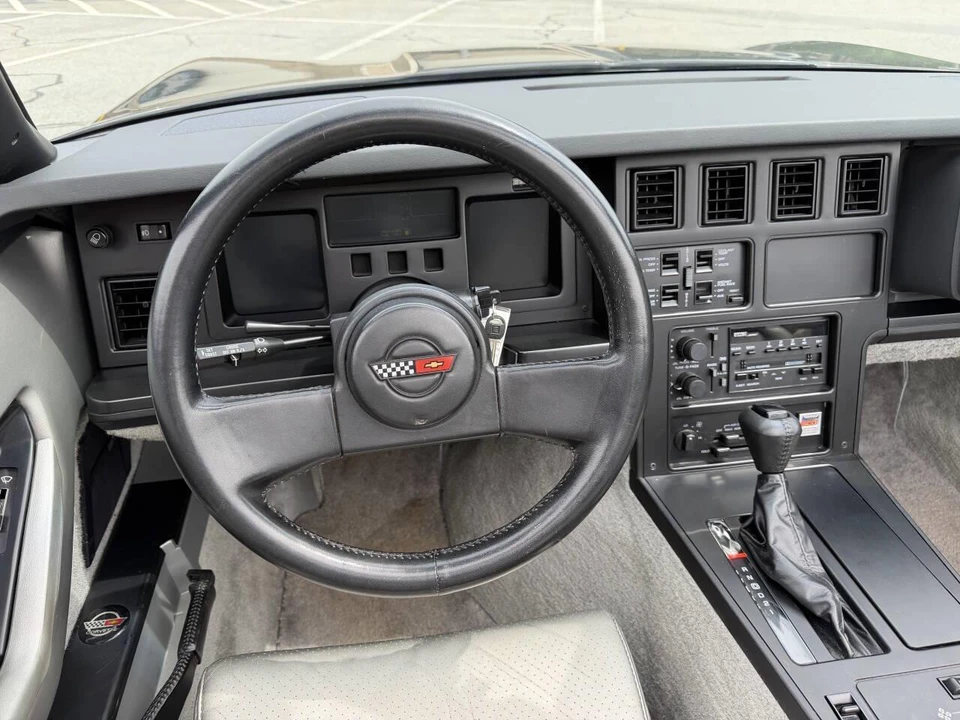 1986 Chevrolet Corvette C4 - Image 18 of 31