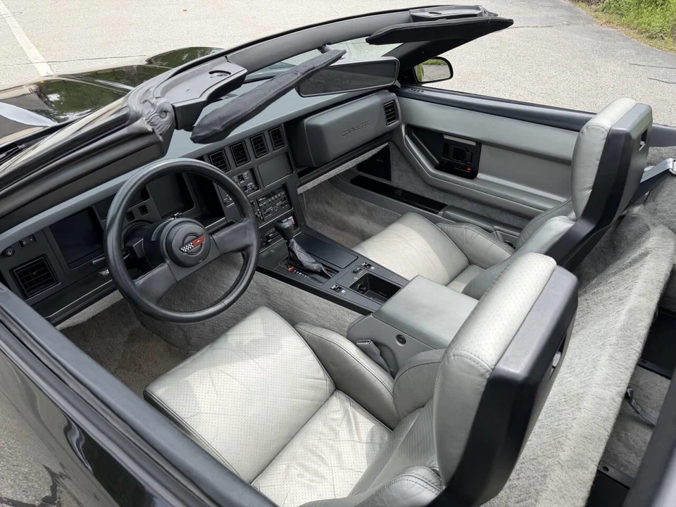 1986 Chevrolet Corvette C4 - Image 16 of 31