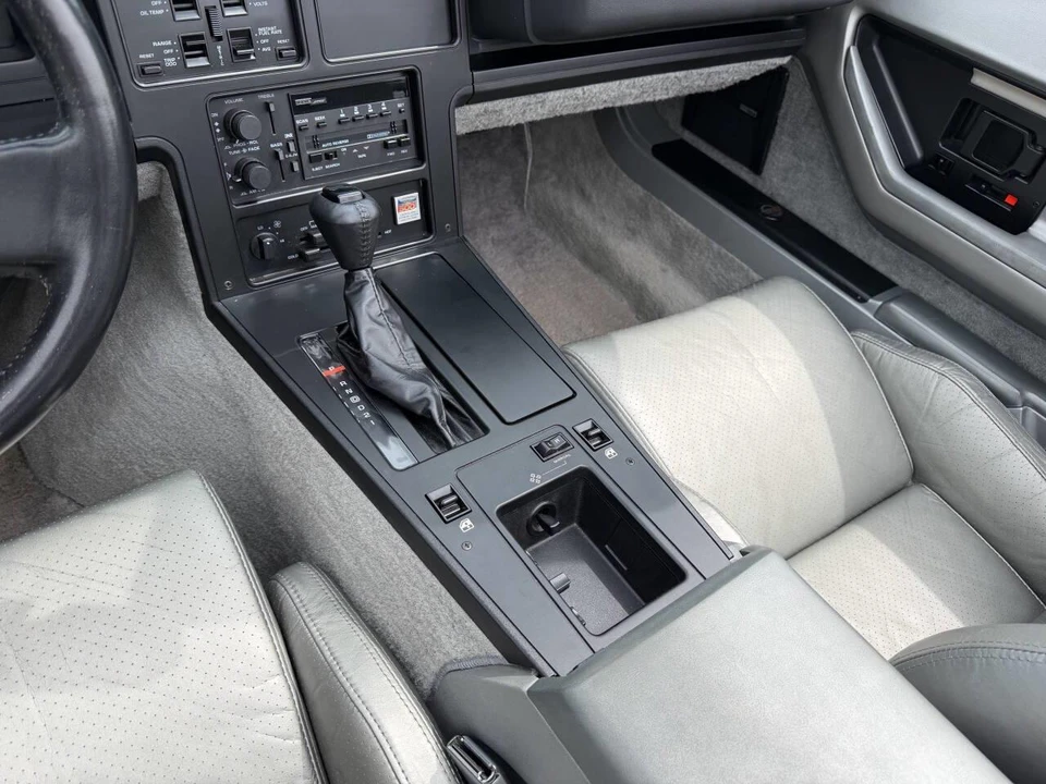 1986 Chevrolet Corvette C4 - Image 20 of 31