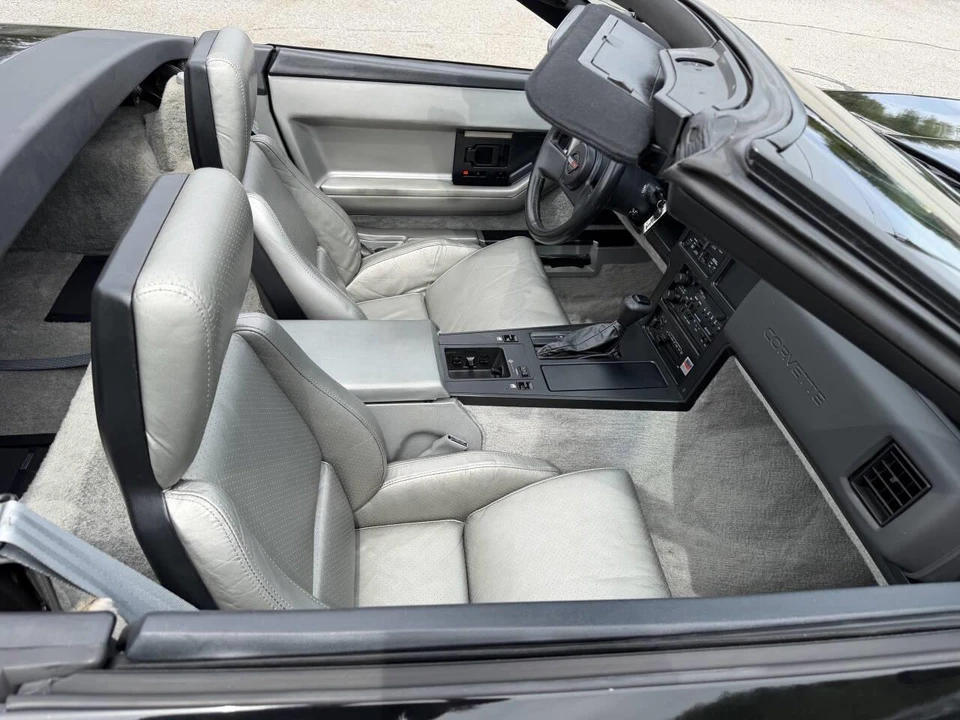 1986 Chevrolet Corvette C4 - Image 17 of 31