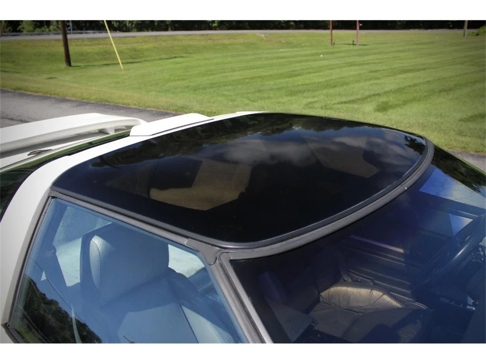 1986 Chevrolet Corvette C4 - Image 26 of 31