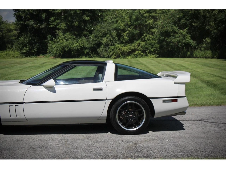 1986 Chevrolet Corvette C4 - Image 13 of 31