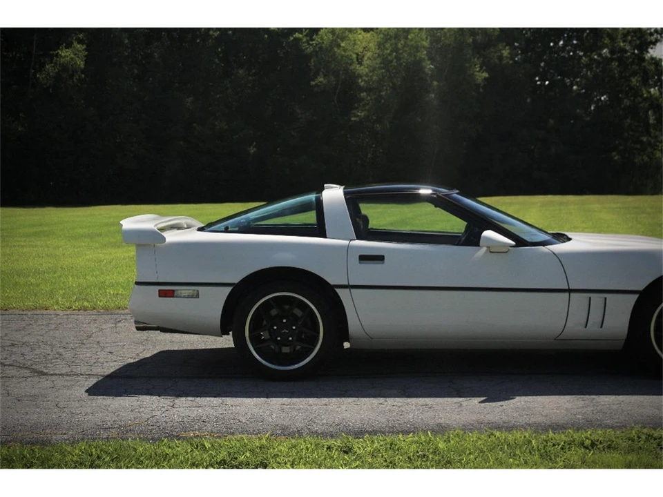 1986 Chevrolet Corvette C4 - Image 4 of 31