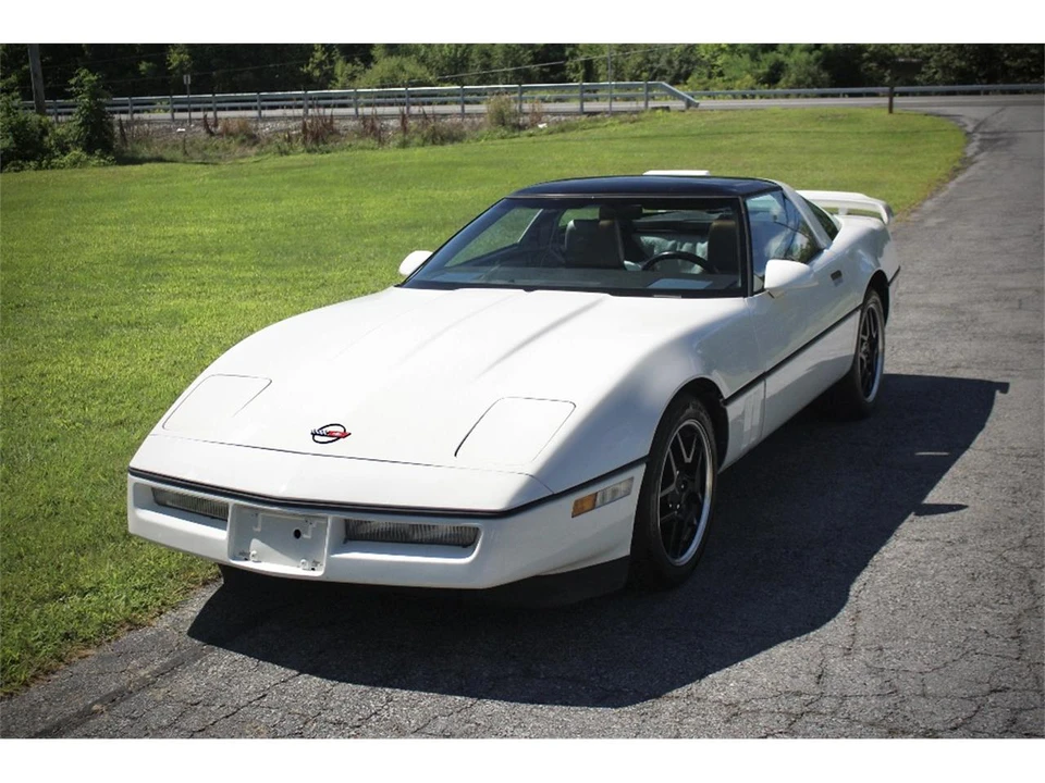 1986 Chevrolet Corvette C4 - Image 14 of 31