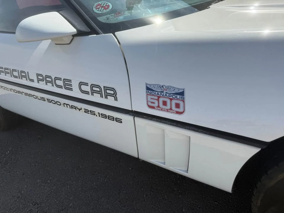 1986 Chevrolet Corvette C4 - Image 2 of 10