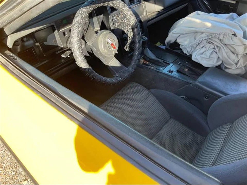 1986 Chevrolet Corvette C4 - Image 8 of 10