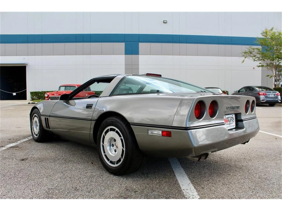 1986 Chevrolet Corvette C4 - Image 10 of 31