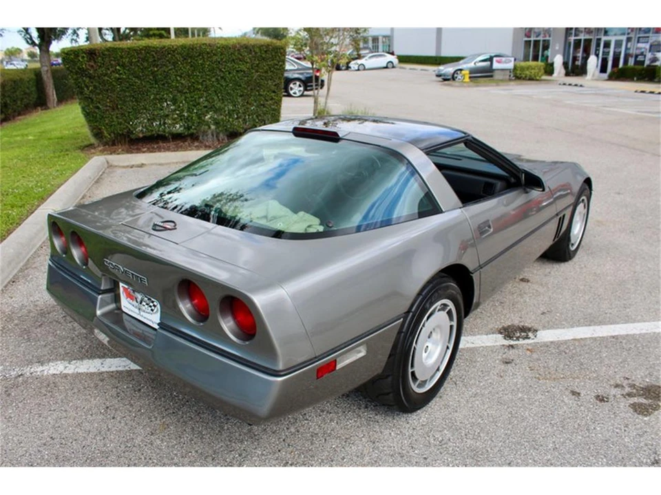 1986 Chevrolet Corvette C4 - Image 16 of 31