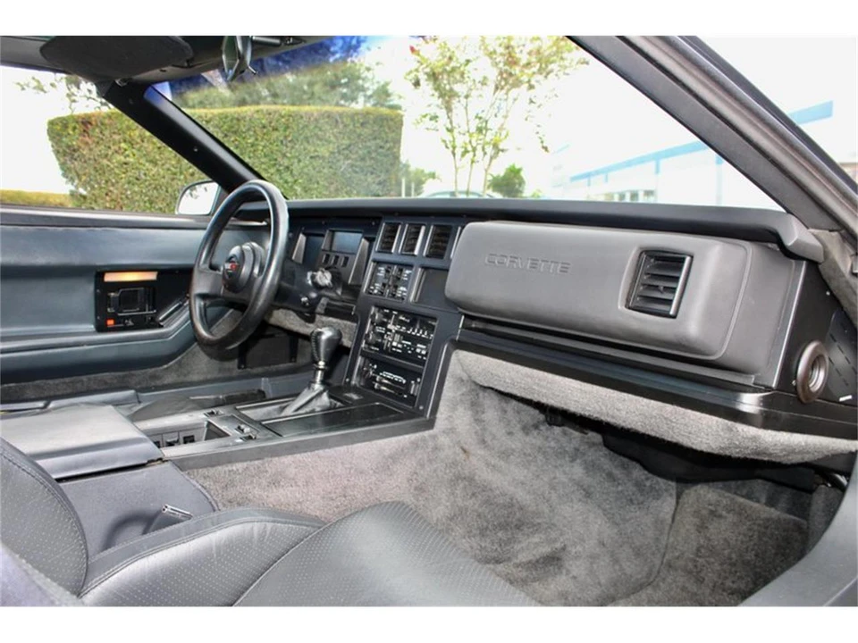 1986 Chevrolet Corvette C4 - Image 30 of 31