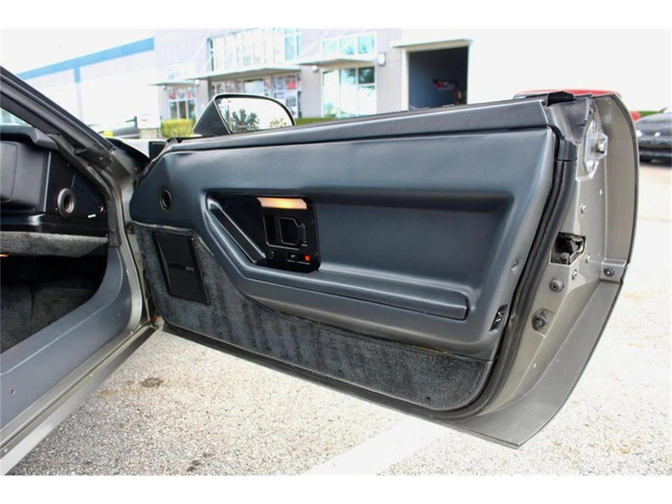 1986 Chevrolet Corvette C4 - Image 27 of 31