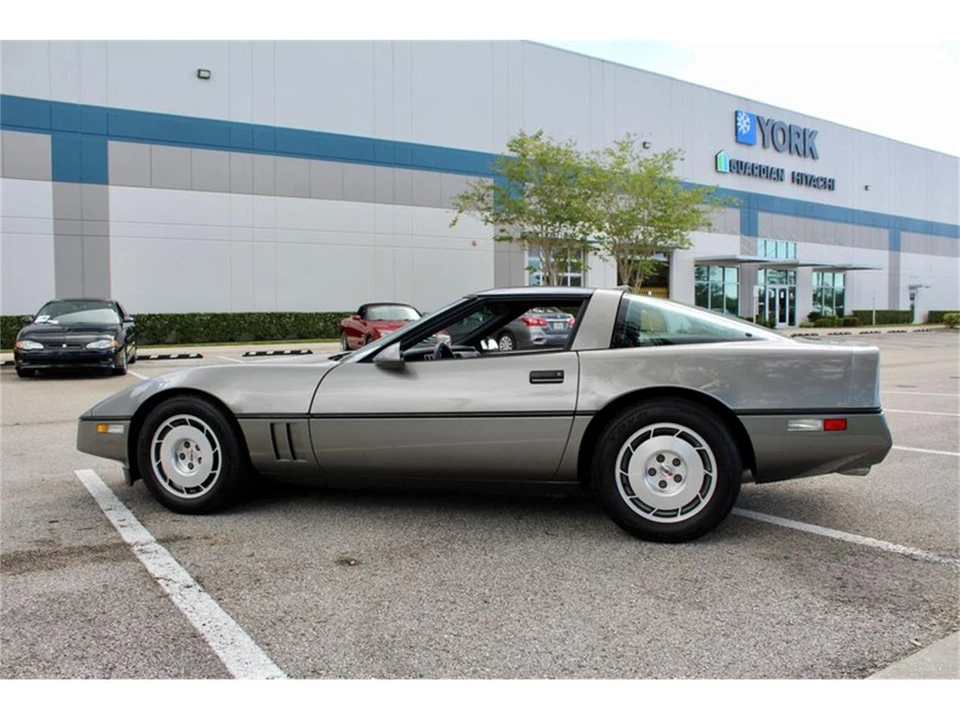 1986 Chevrolet Corvette C4 - Image 9 of 31