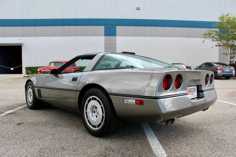 1986 Chevrolet Corvette C4 - Image 10 of 31