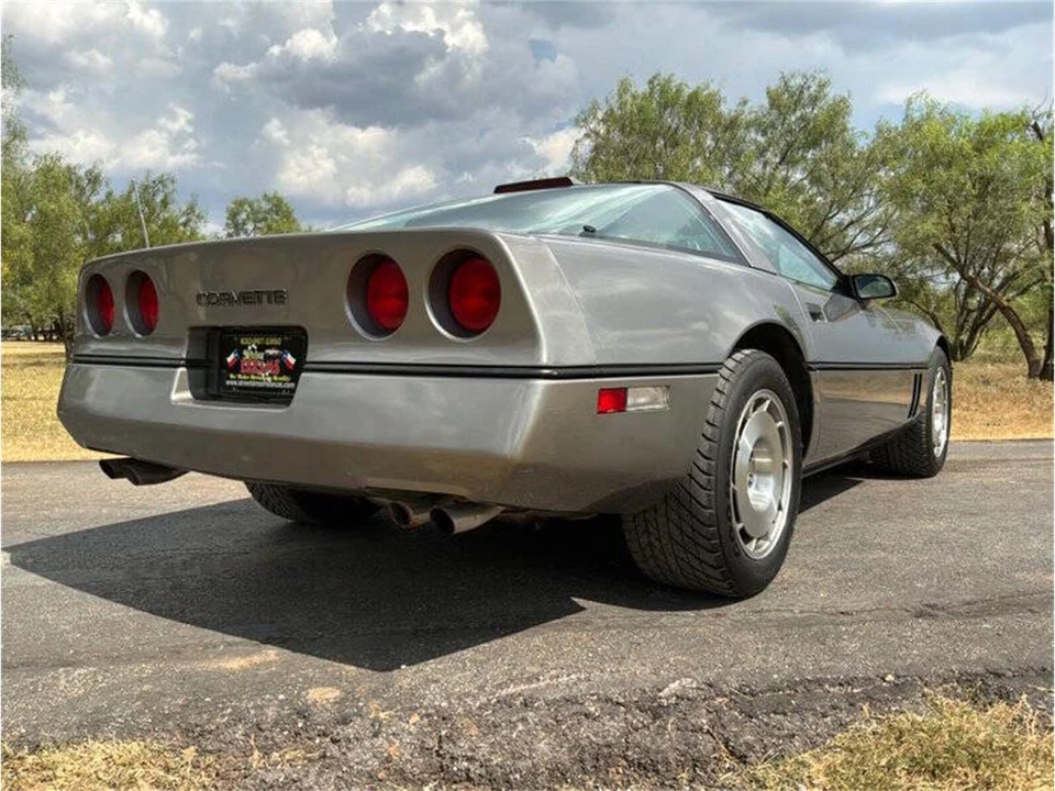 1986 Chevrolet Corvette C4 - Image 6 of 31