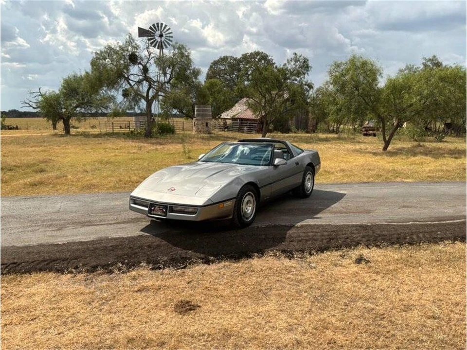 1986 Chevrolet Corvette C4 - Image 11 of 31