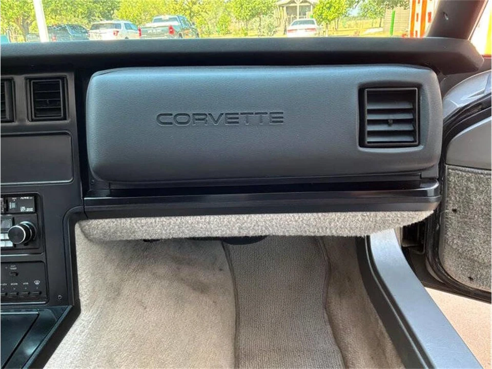 1986 Chevrolet Corvette C4 - Image 23 of 31