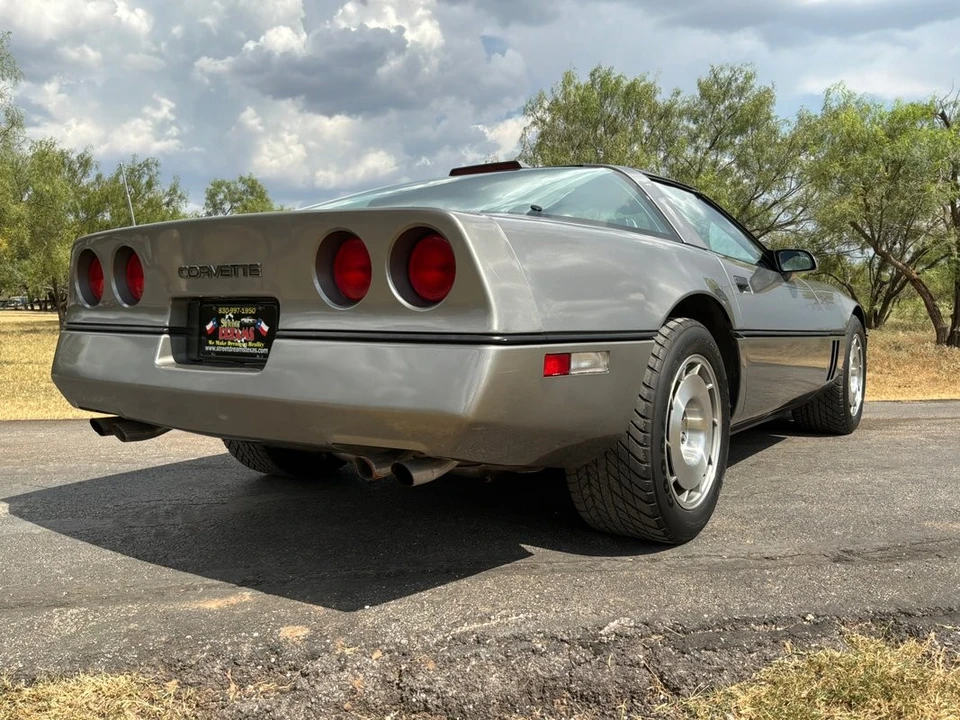 1986 Chevrolet Corvette C4 - Image 6 of 31