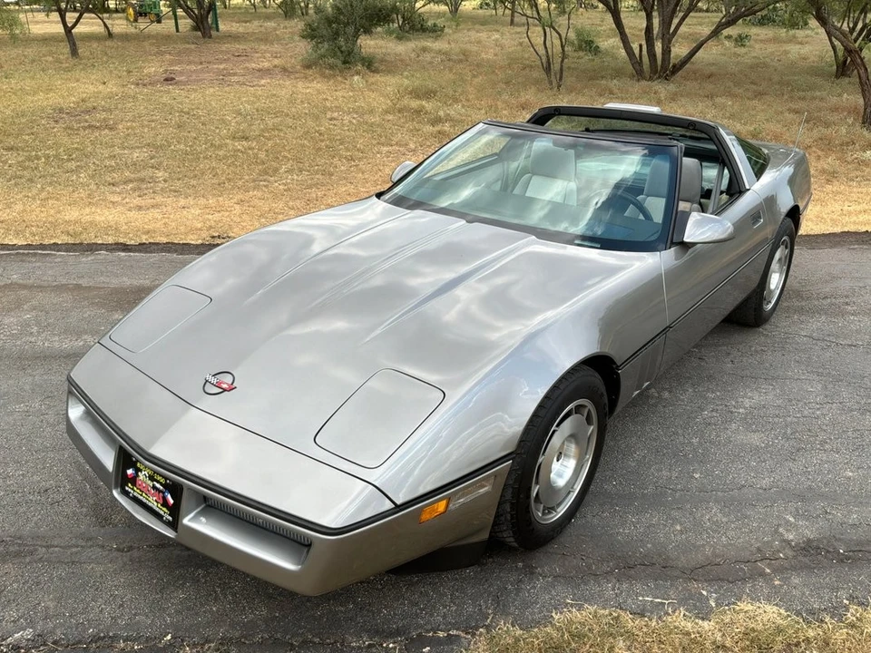 1986 Chevrolet Corvette C4 - Image 12 of 31