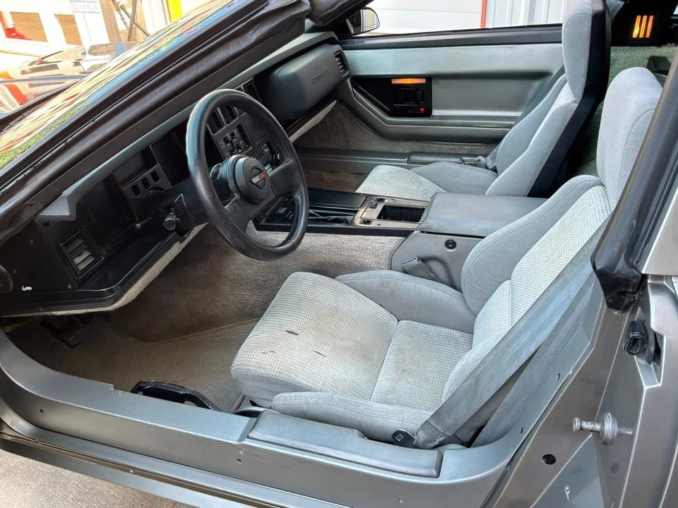 1986 Chevrolet Corvette C4 - Image 2 of 31