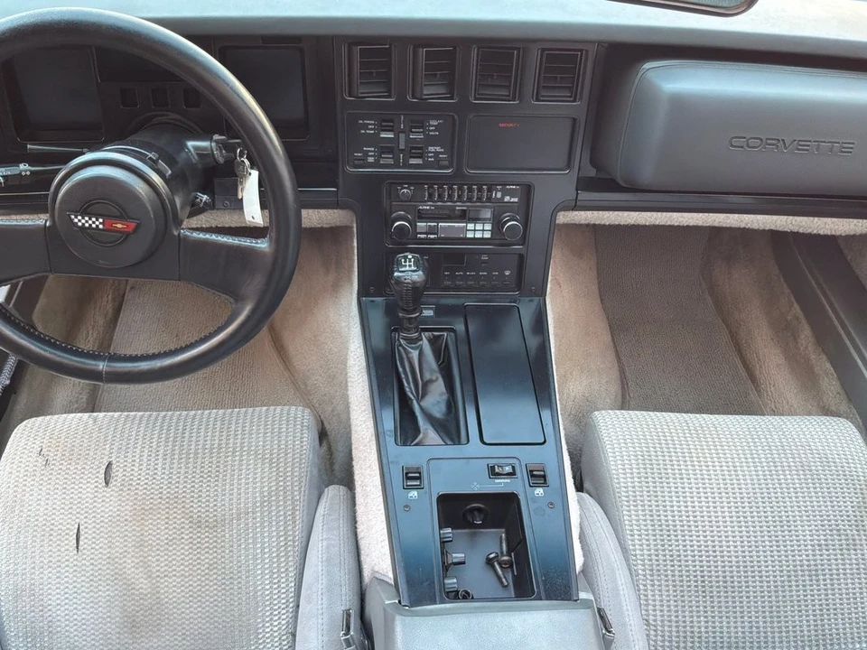 1986 Chevrolet Corvette C4 - Image 22 of 31