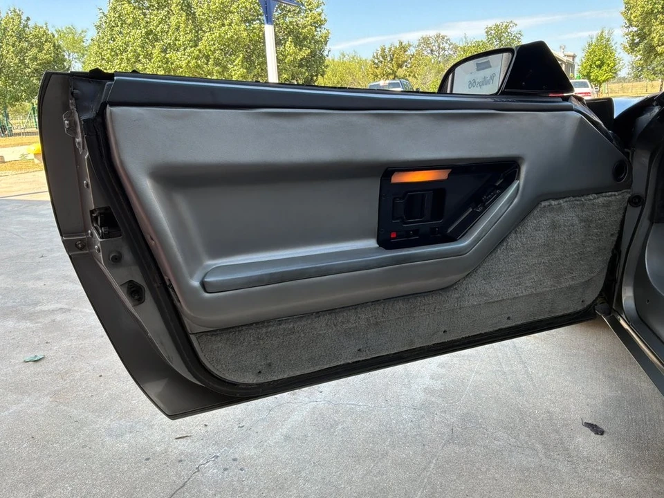 1986 Chevrolet Corvette C4 - Image 19 of 31