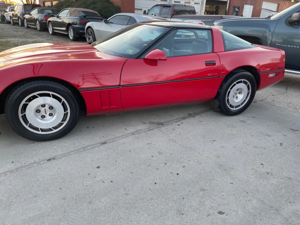 1986 Chevrolet Corvette C4 - Image 18 of 21