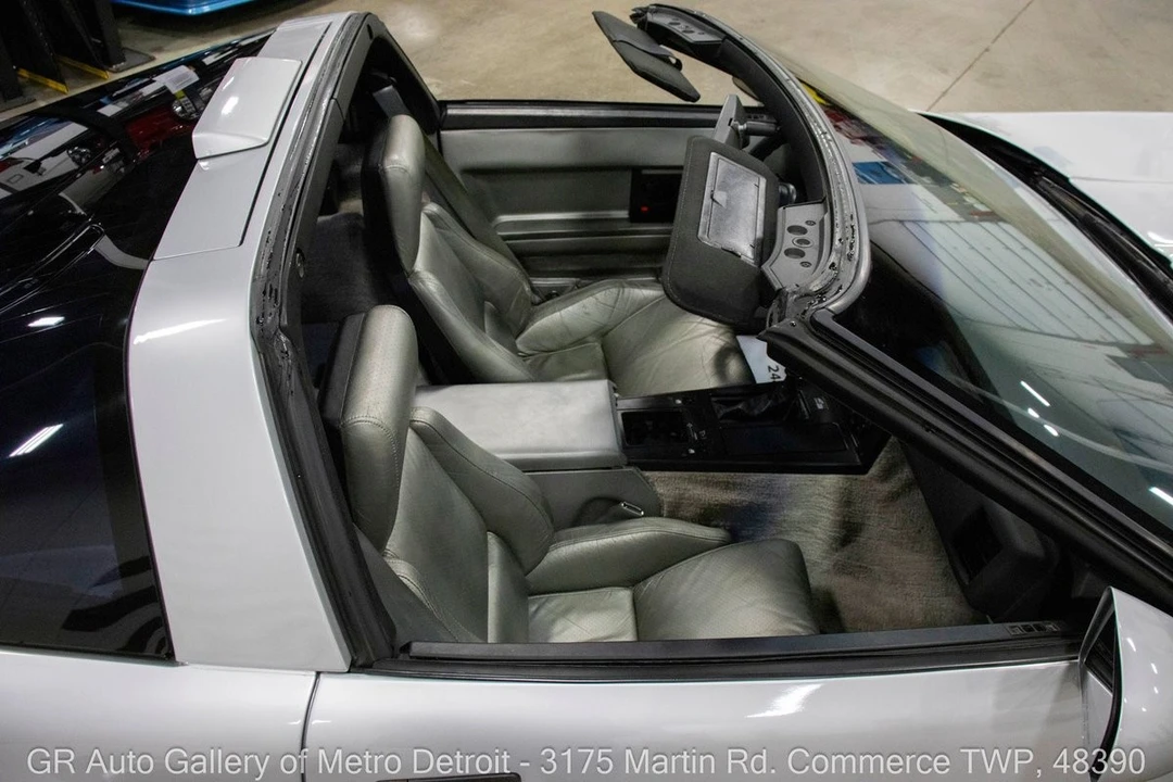 1986 Chevrolet Corvette C4 - Image 15 of 31