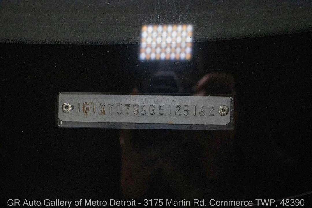 1986 Chevrolet Corvette C4 - Image 18 of 31