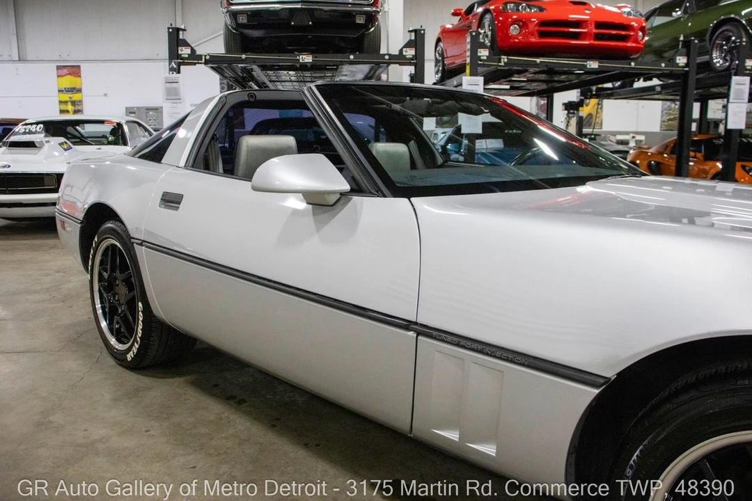 1986 Chevrolet Corvette C4 - Image 25 of 31