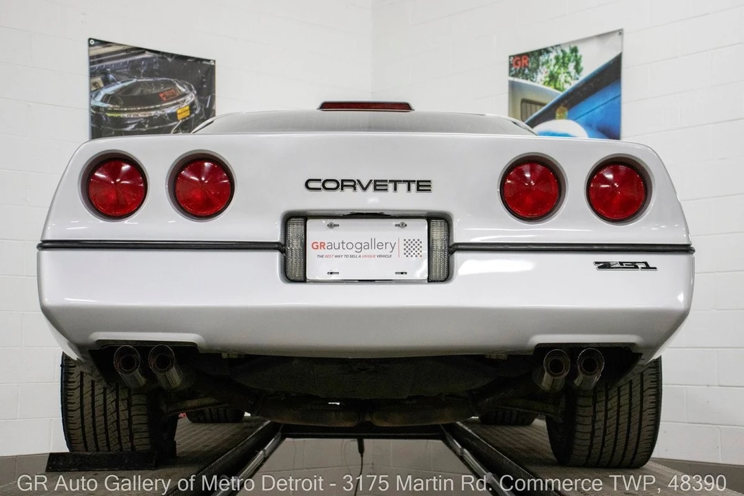 1986 Chevrolet Corvette C4 - Image 21 of 31