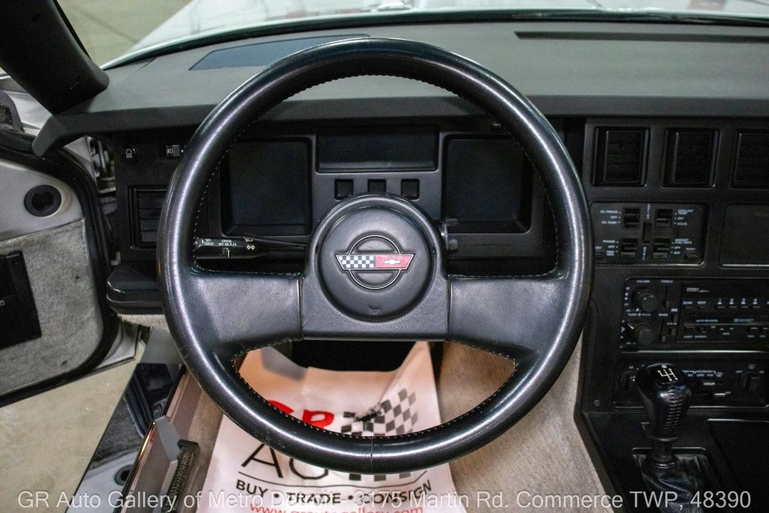 1986 Chevrolet Corvette C4 - Image 30 of 31