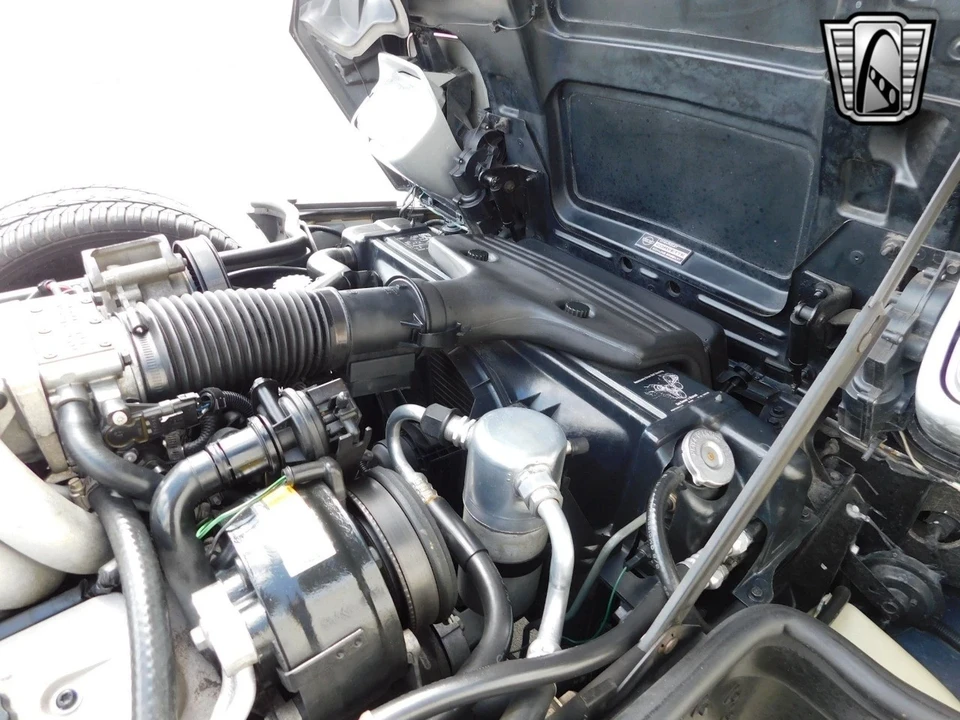 1986 Chevrolet Corvette C4 - Image 18 of 21