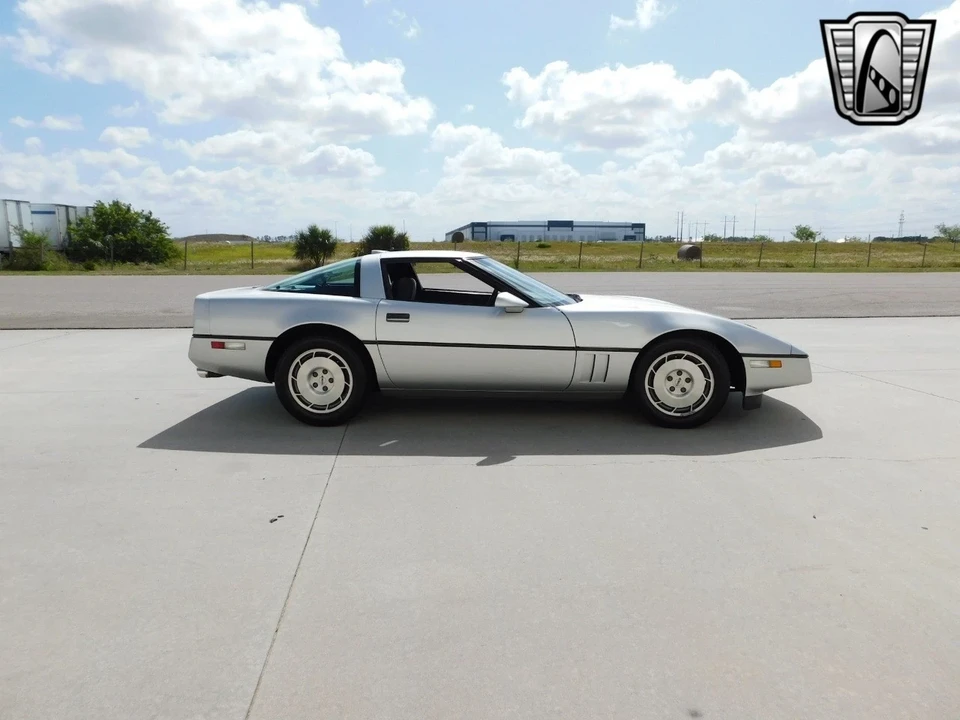 1986 Chevrolet Corvette C4 - Image 4 of 12