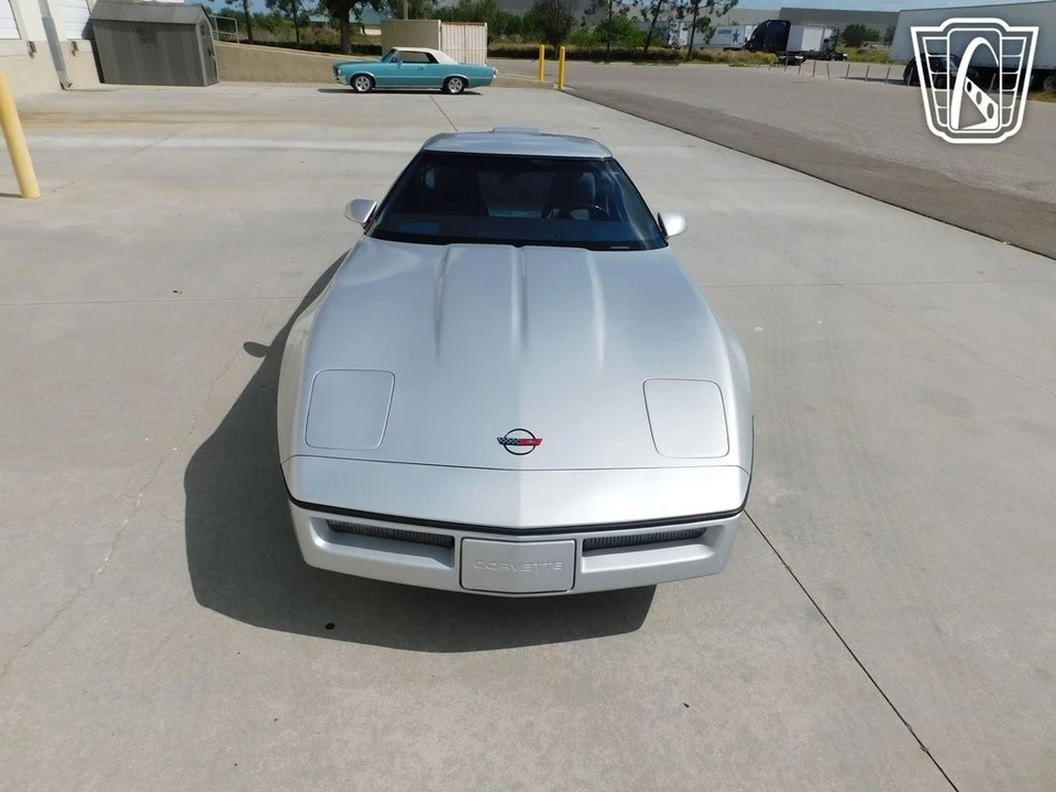 1986 Chevrolet Corvette C4 - Image 8 of 21