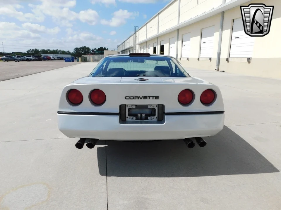 1986 Chevrolet Corvette C4 - Image 5 of 12