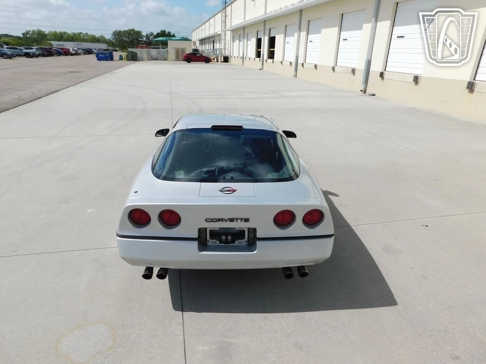 1986 Chevrolet Corvette C4 - Image 19 of 21