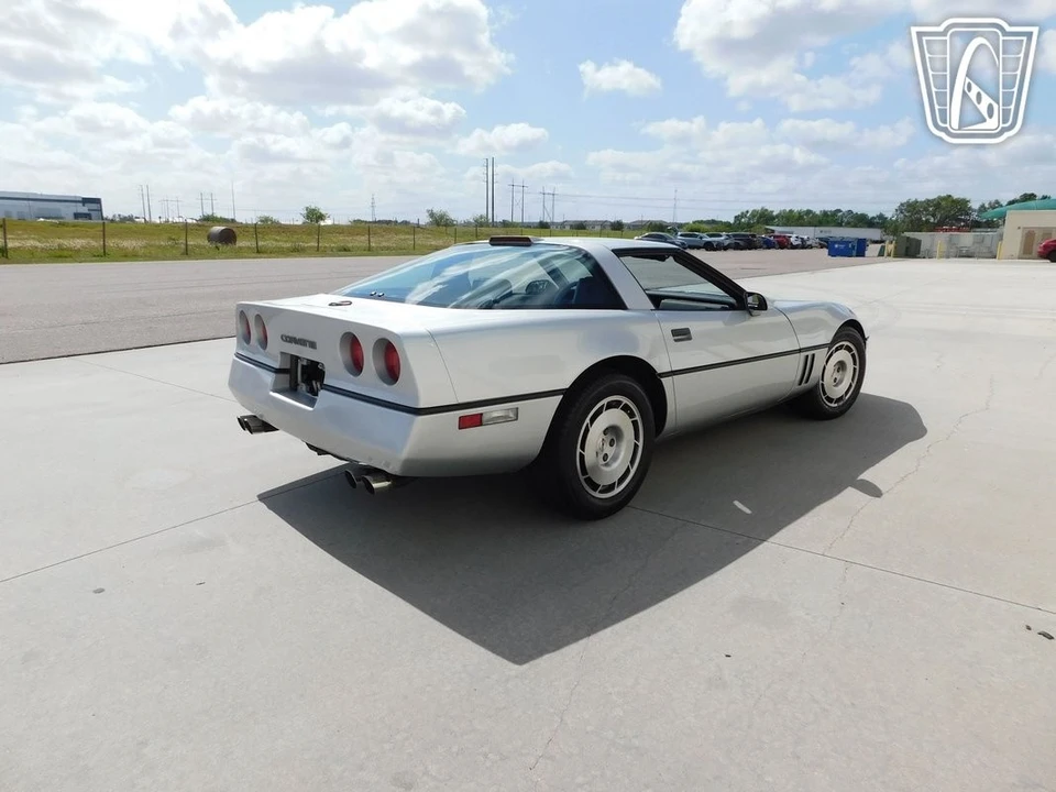1986 Chevrolet Corvette C4 - Image 15 of 21