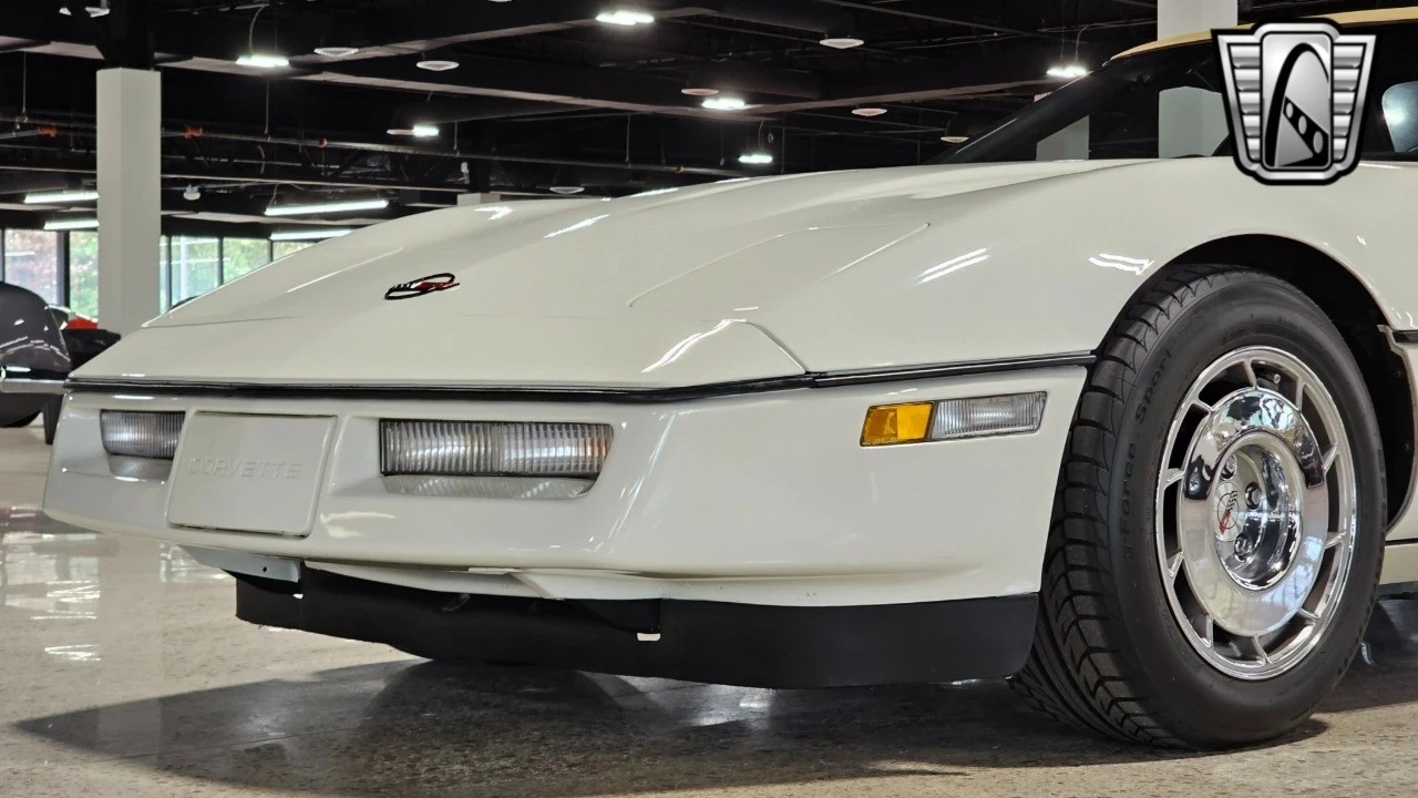 1986 Chevrolet Corvette C4 - Image 10 of 21