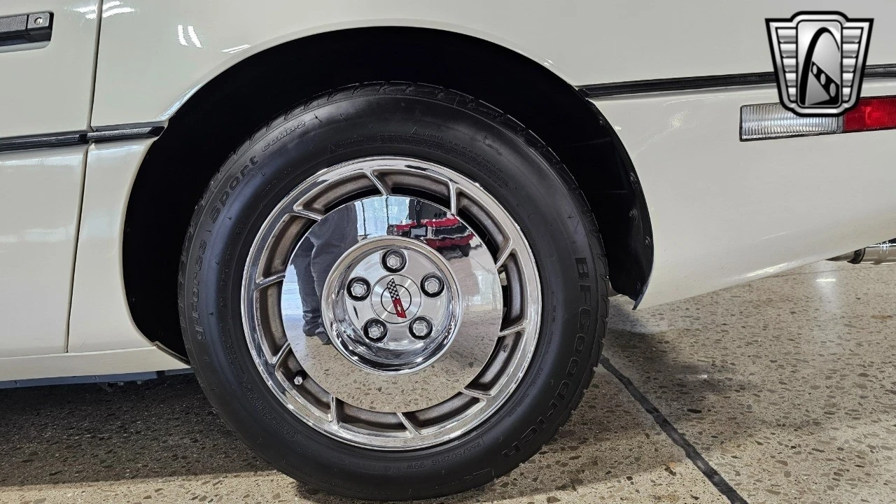1986 Chevrolet Corvette C4 - Image 9 of 21