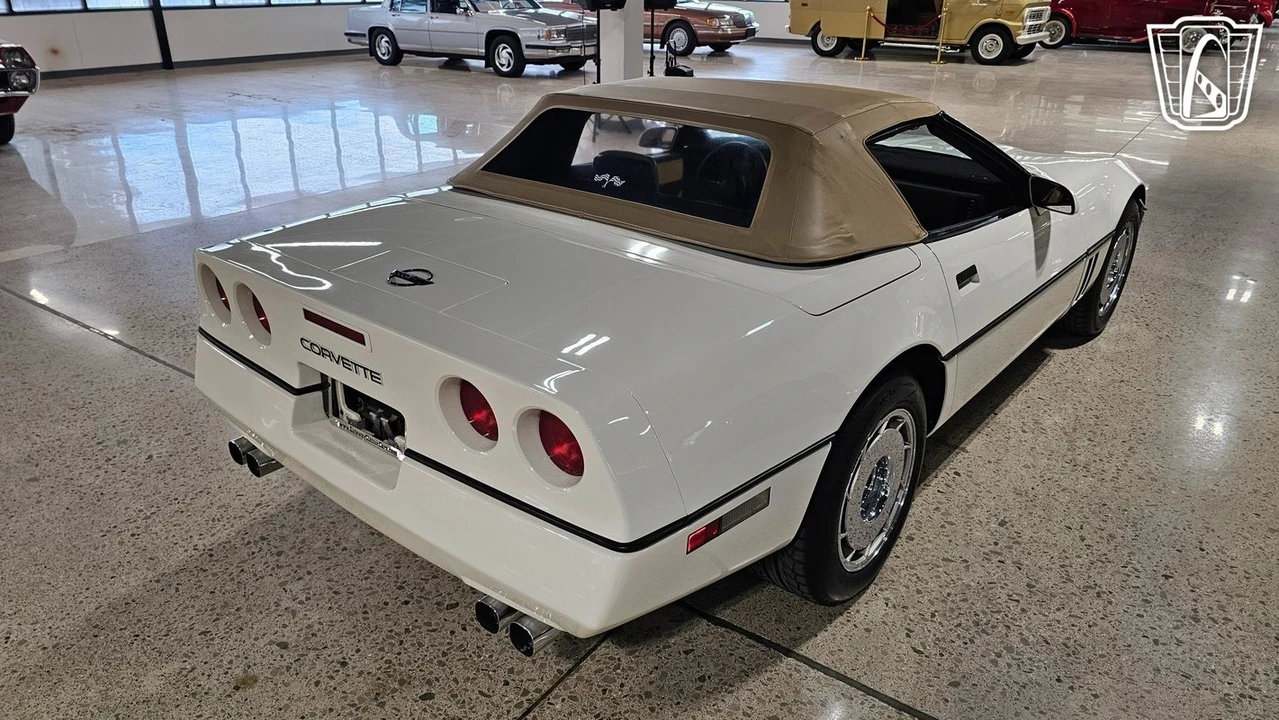 1986 Chevrolet Corvette C4 - Image 11 of 12